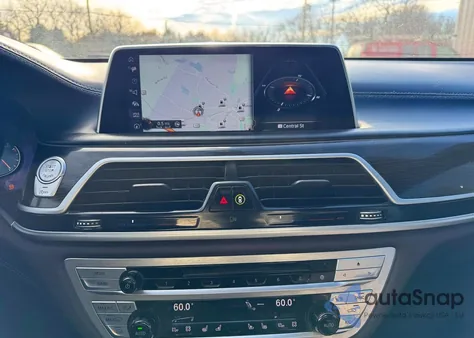 2017 BMW 750 Xi из США, поврежденный, VIN WBA7F2C58HG422355